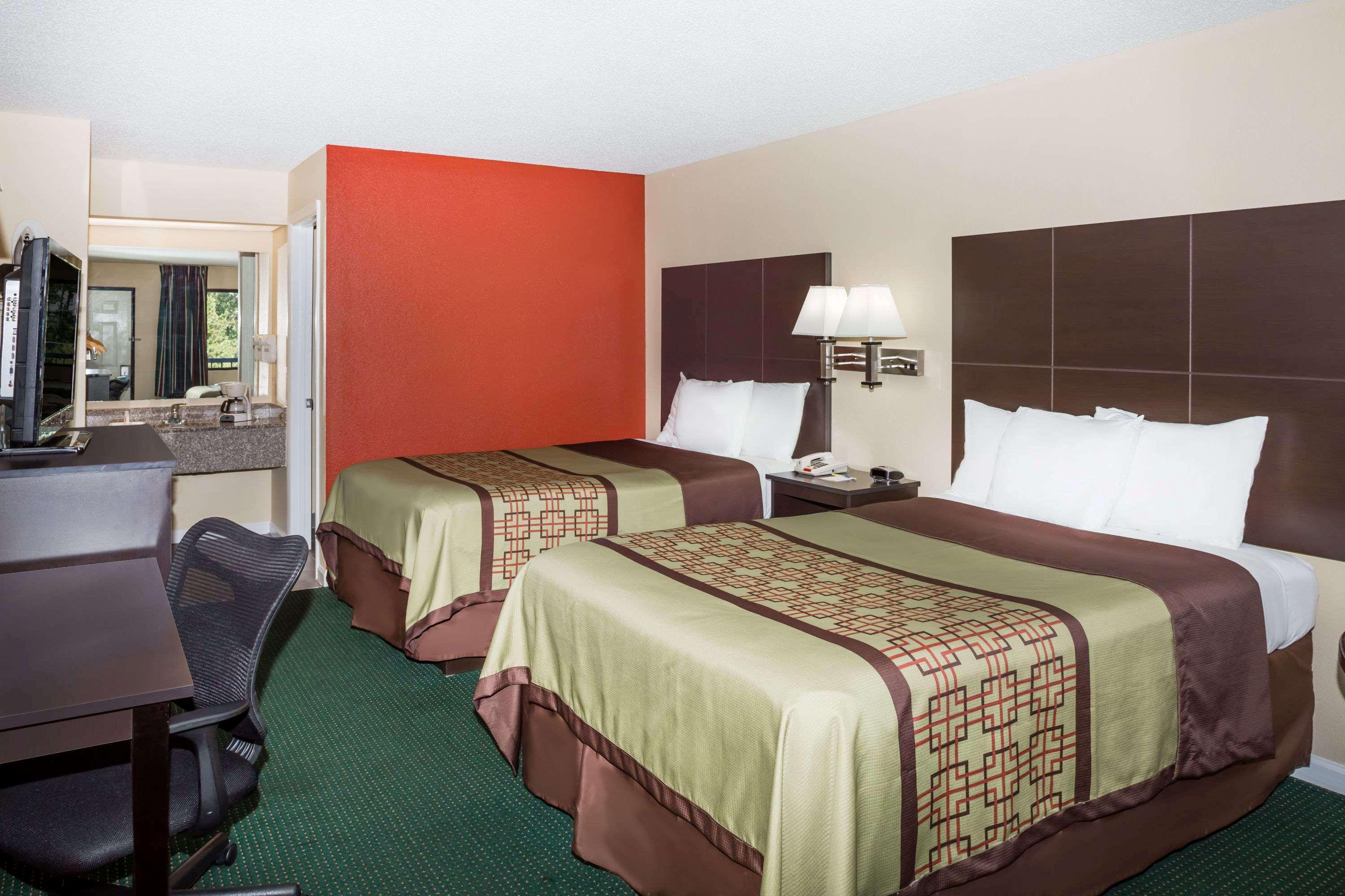 Days Inn By Wyndham Enterprise Exterior photo